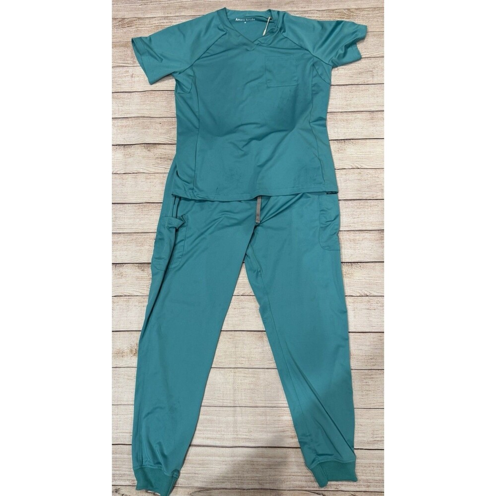 NWT Amara Scrub Set Gray top Medium and pants large